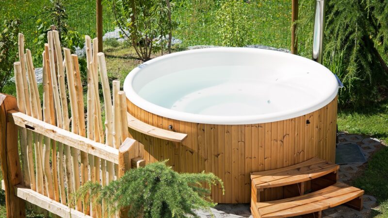4 Common Hot Tubs and Their Price